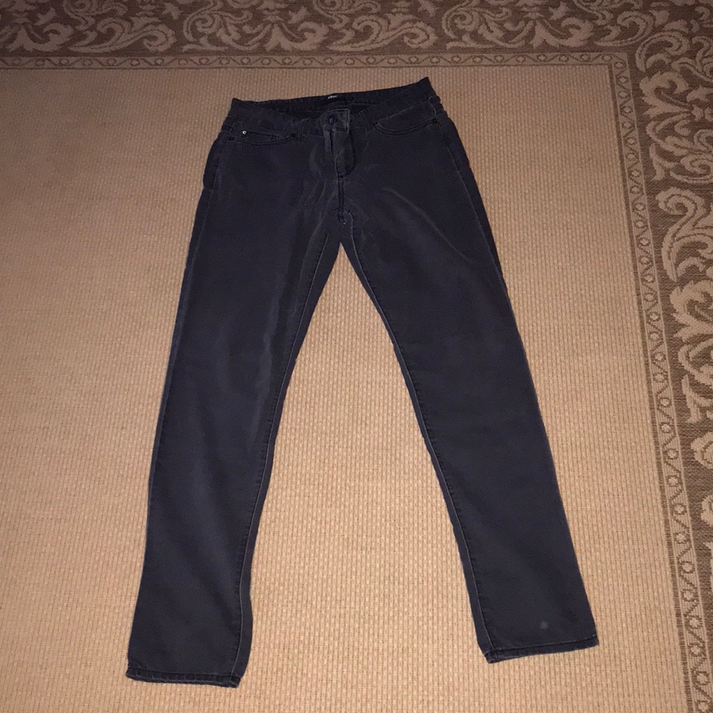 Black jeans skinny legs